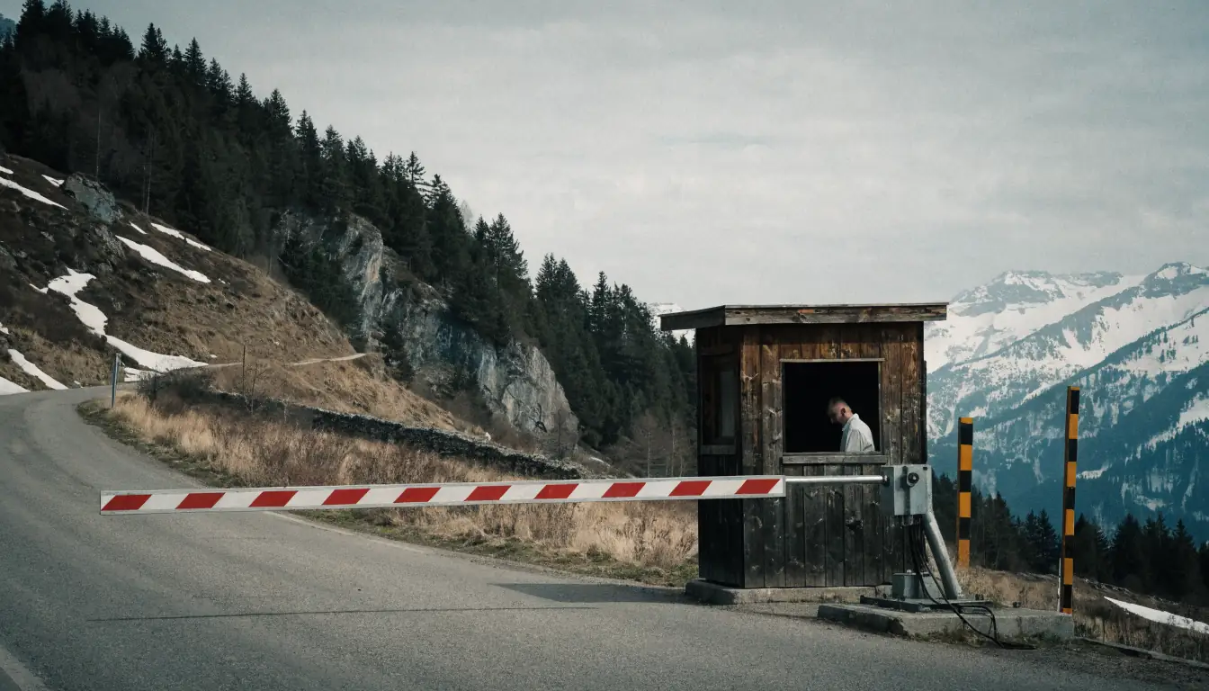 Schweizer Grenzübergang mit geschlossener Schranke